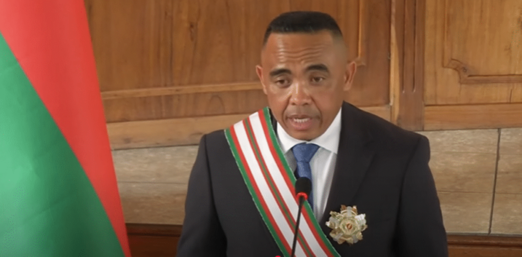 Madagascar : Randrianirina trace les priorités de 2026 – Les Traces de ...